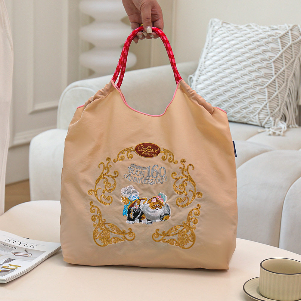 ベージュ・ノーブルキャット