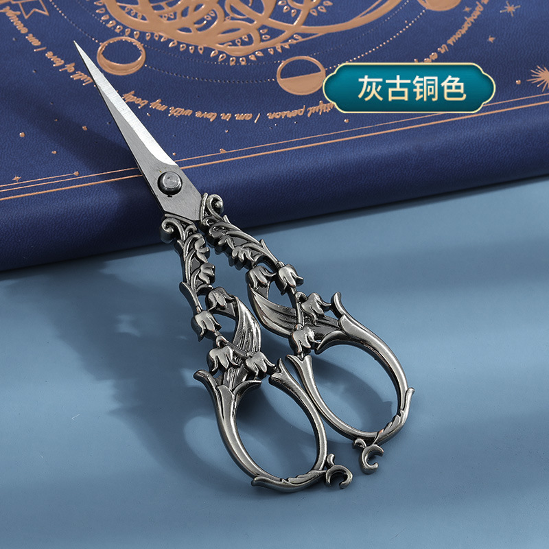 グレーブロンズ色