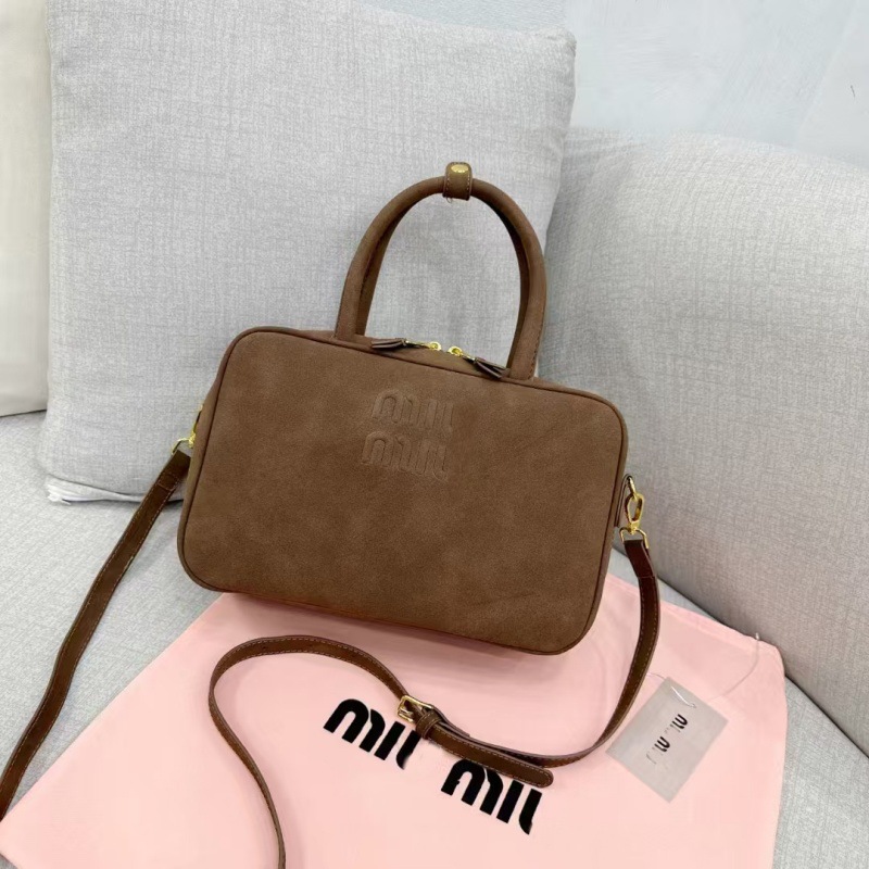 小さなつや消しブラウン