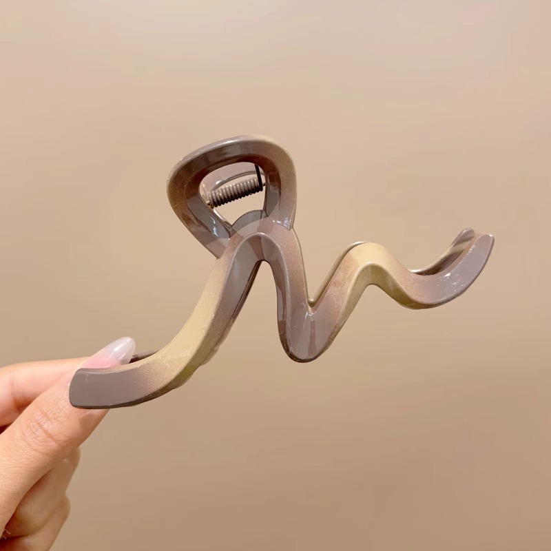 4 # カレー色幾何学波