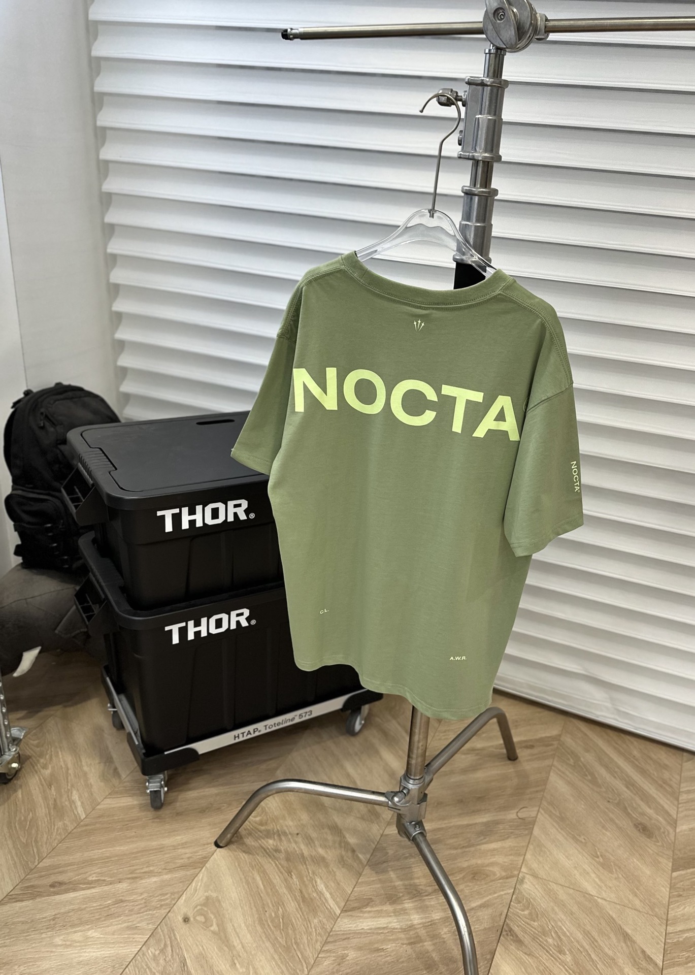 アボカドグリーン