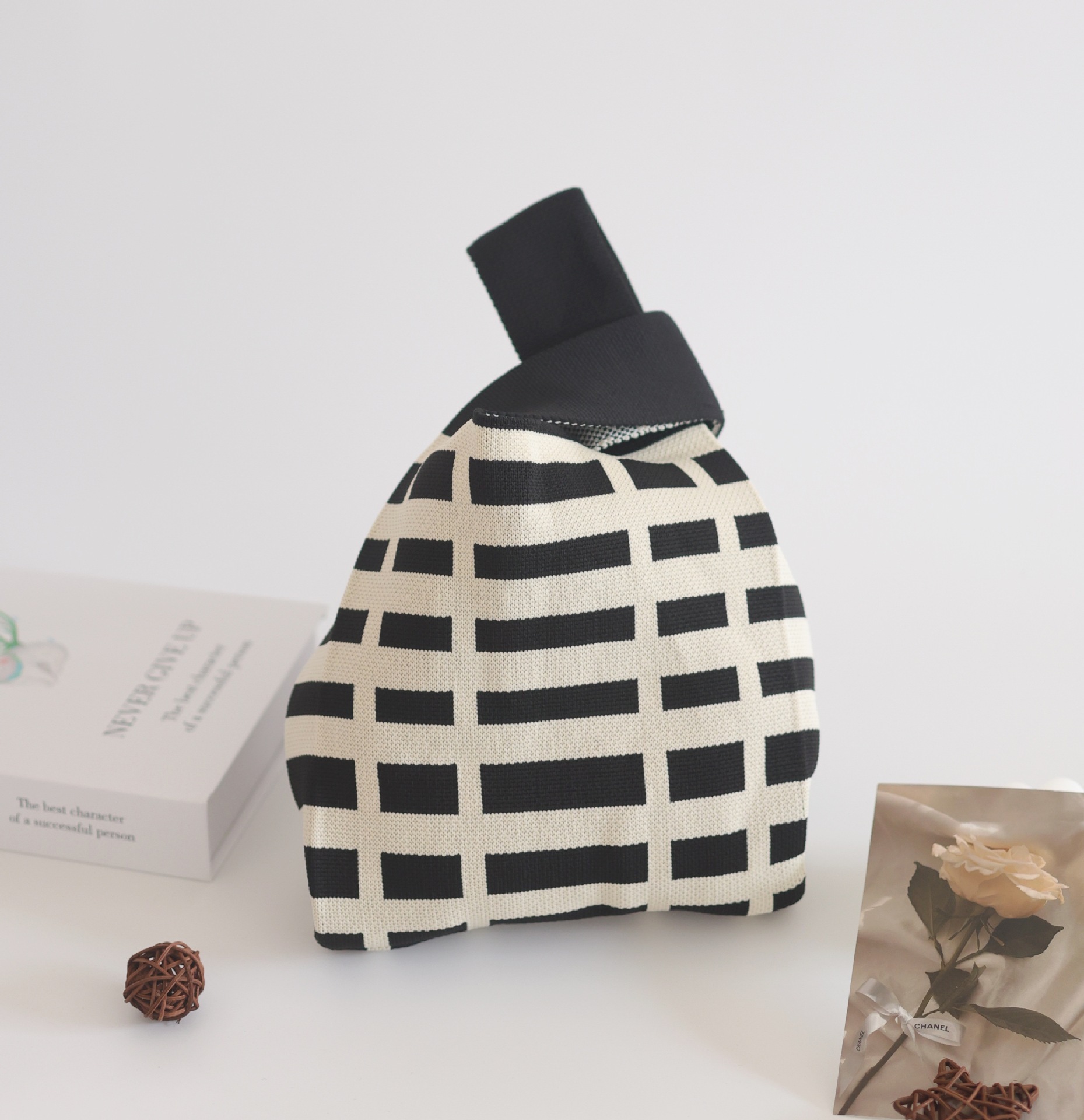 井戸模様 - ベージュブラック