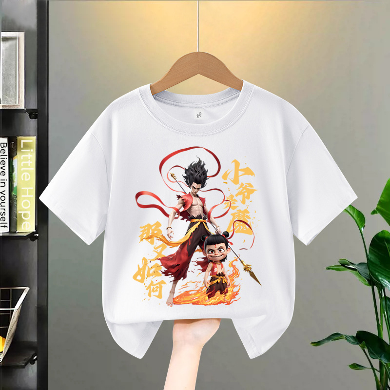 半袖の少年は悪魔なのにどうして白いの？