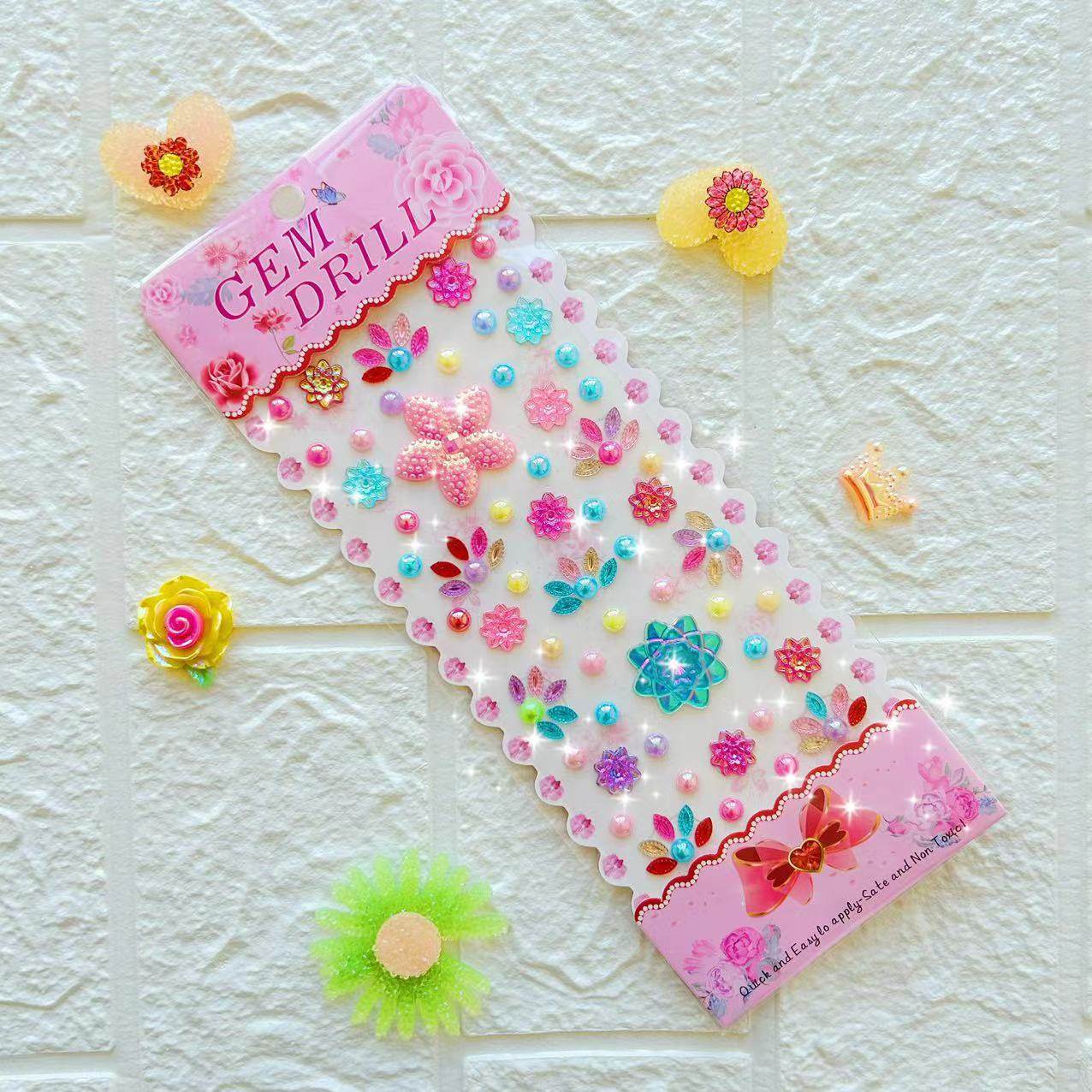 ハスの花の五葉の花の金