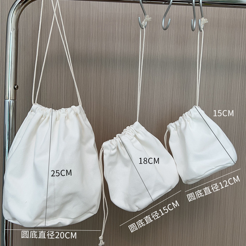 純白の巾着バッグ Sサイズ