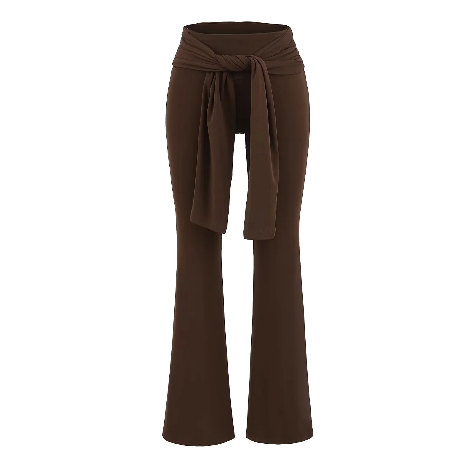 茶色のカジュアルパンツ