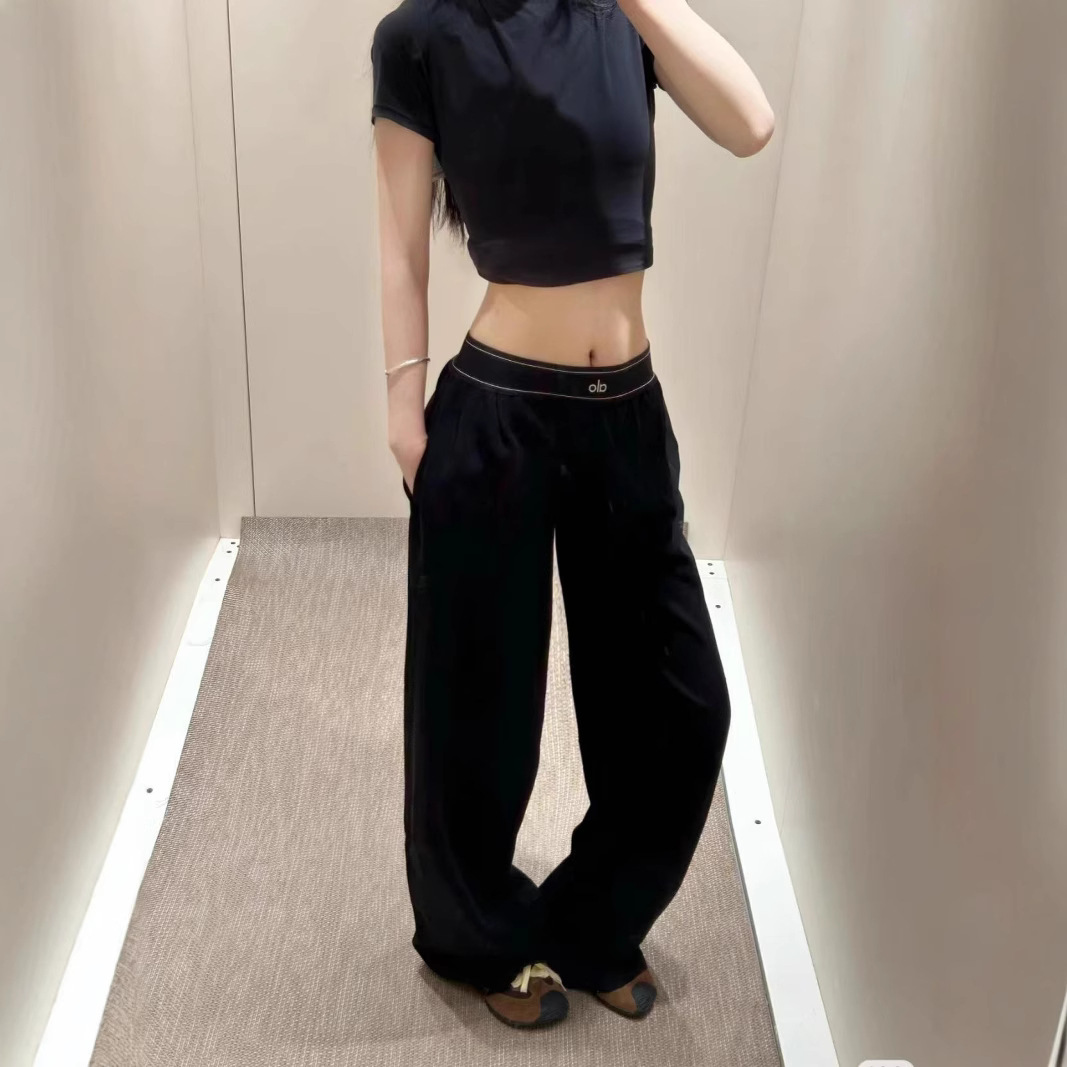 黒い