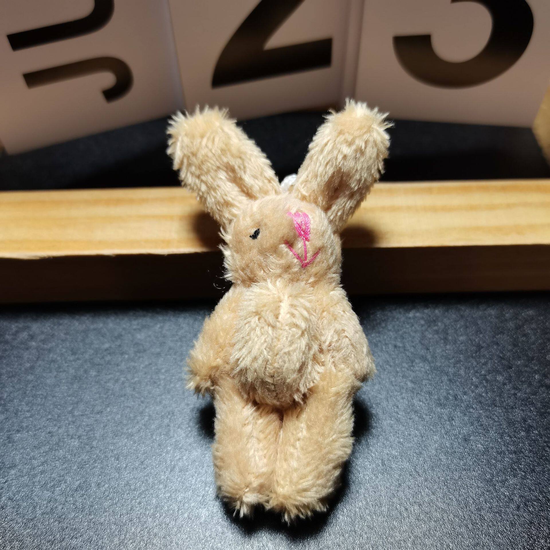 4.5cm杏色のウサギ