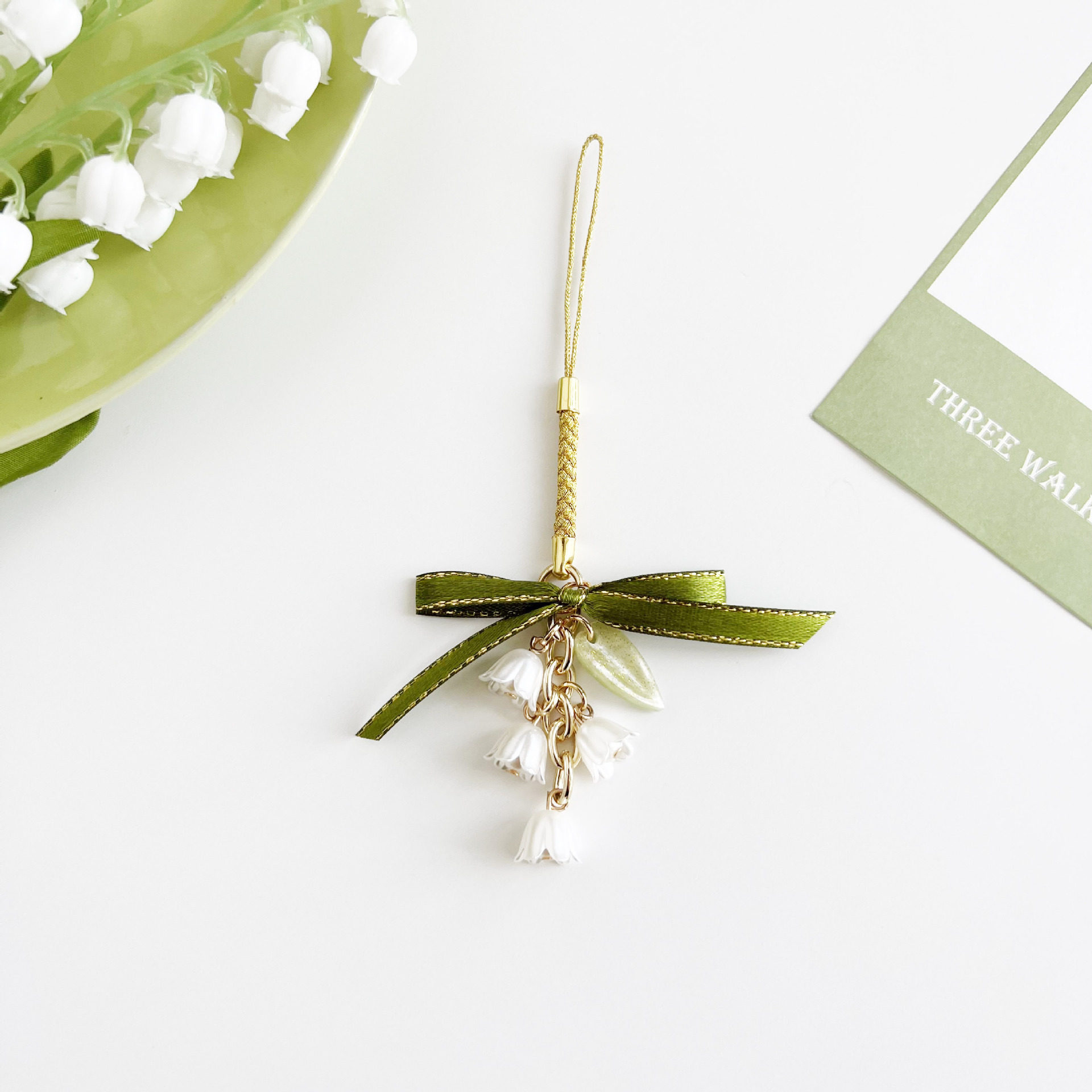 すずらん -- usbメモリのストラップ