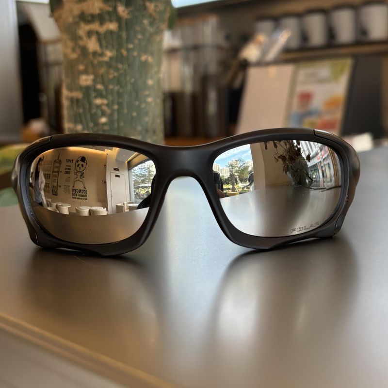 黒枠シルバーピース