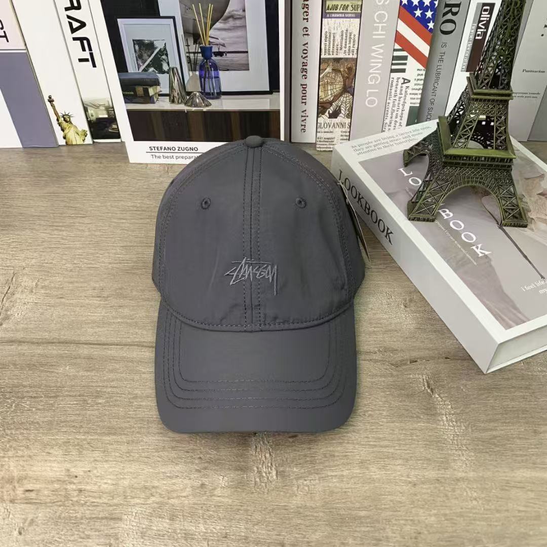 Stussy クイックドライ ベースボール キャップ - グレー