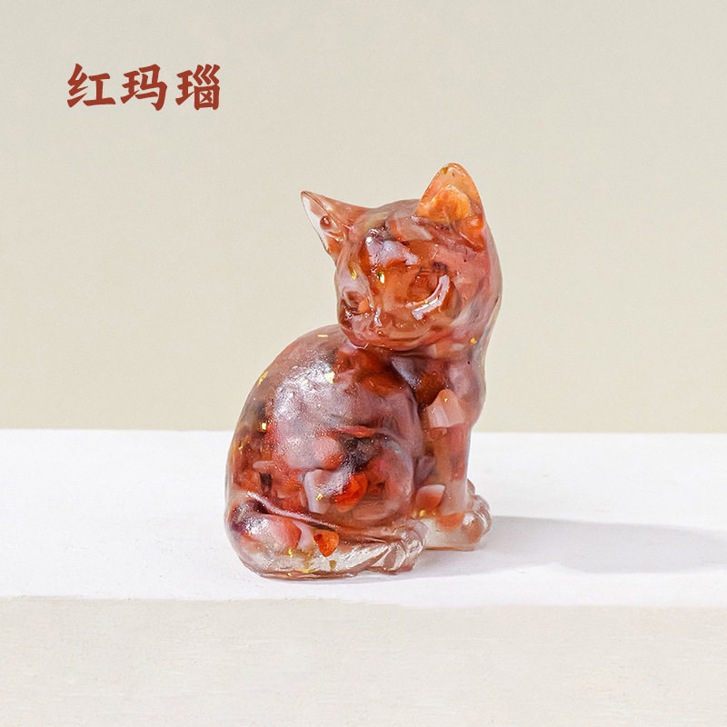 曲がった猫-赤瑪瑙