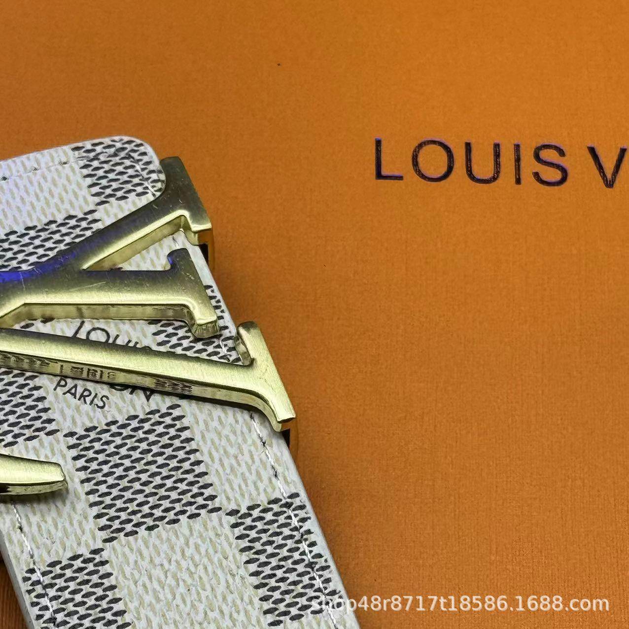 ホワイトグリッドゴールドバックル