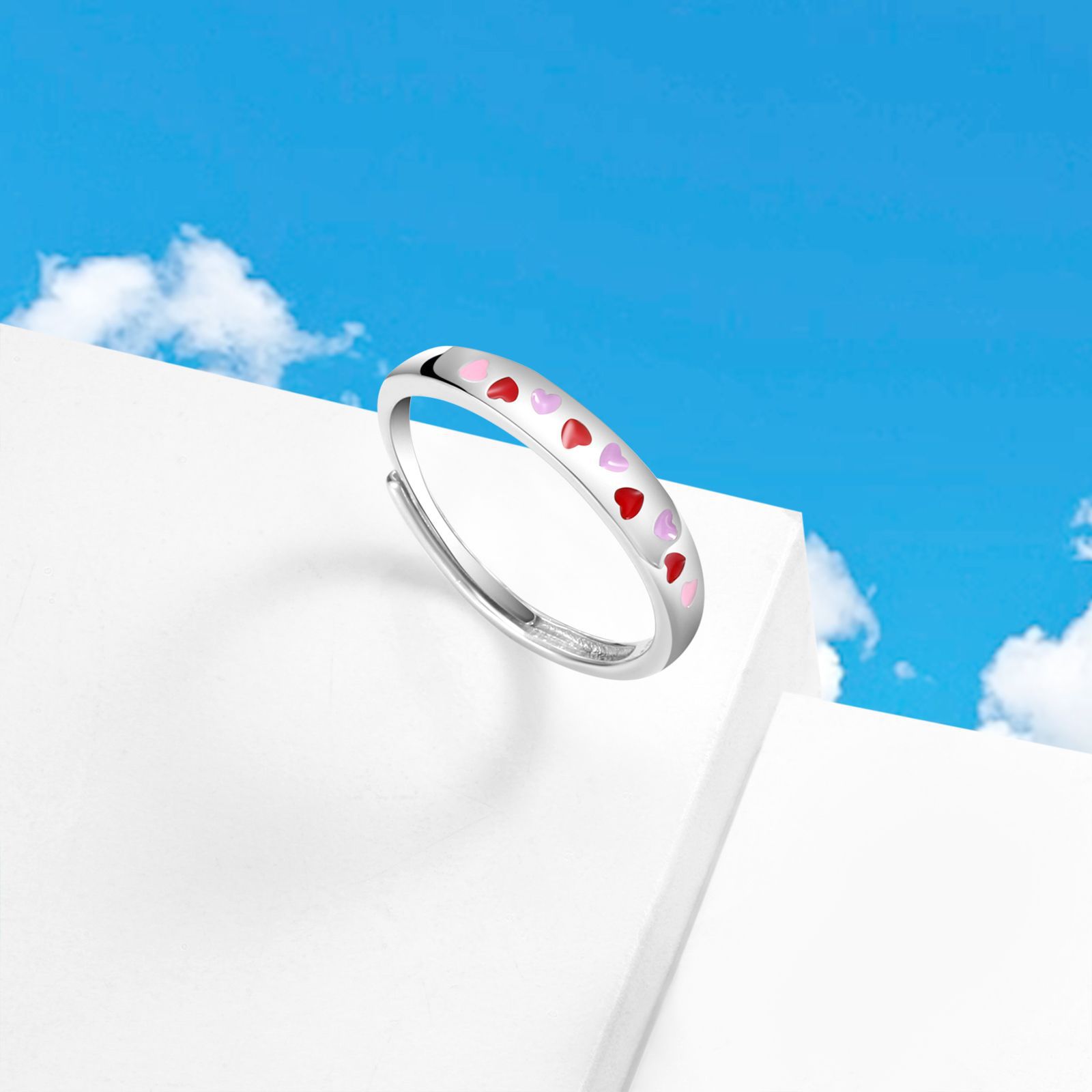 個性的な愛 (女性の指輪)