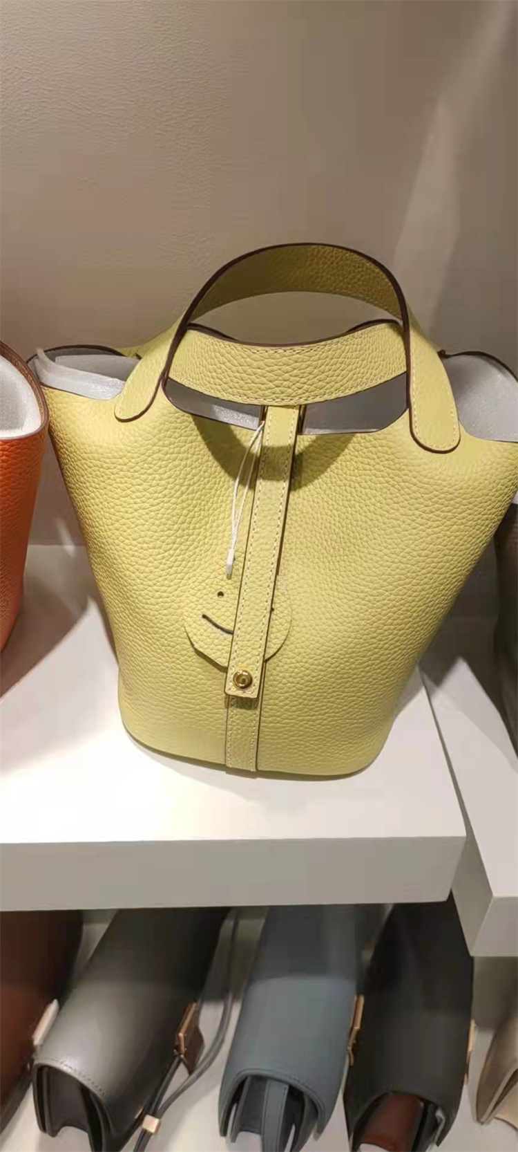 ひよこイエロー