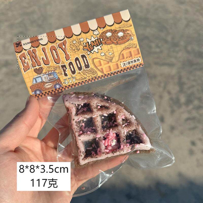 ベリーフルーツ三角ワッフル