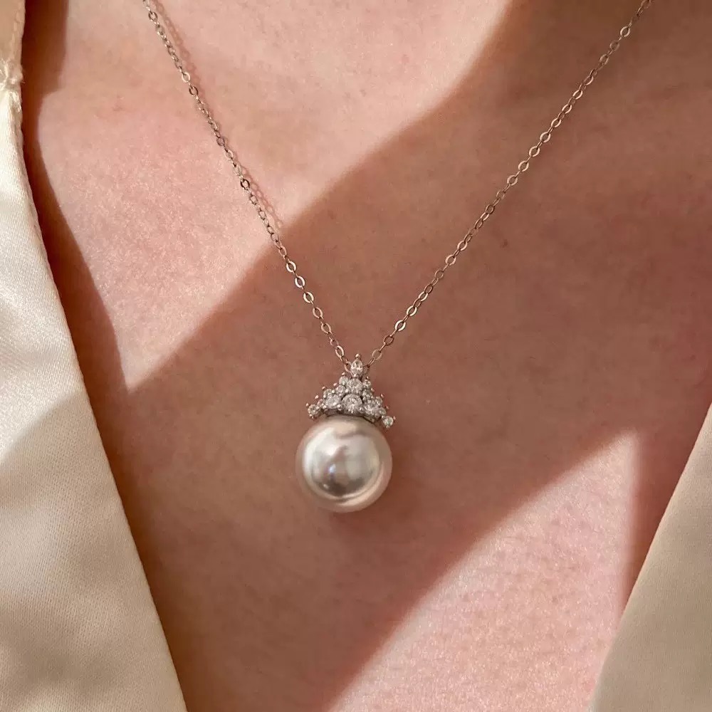 アイスクイーン ペンダント ネックレス [12mmビーズ]