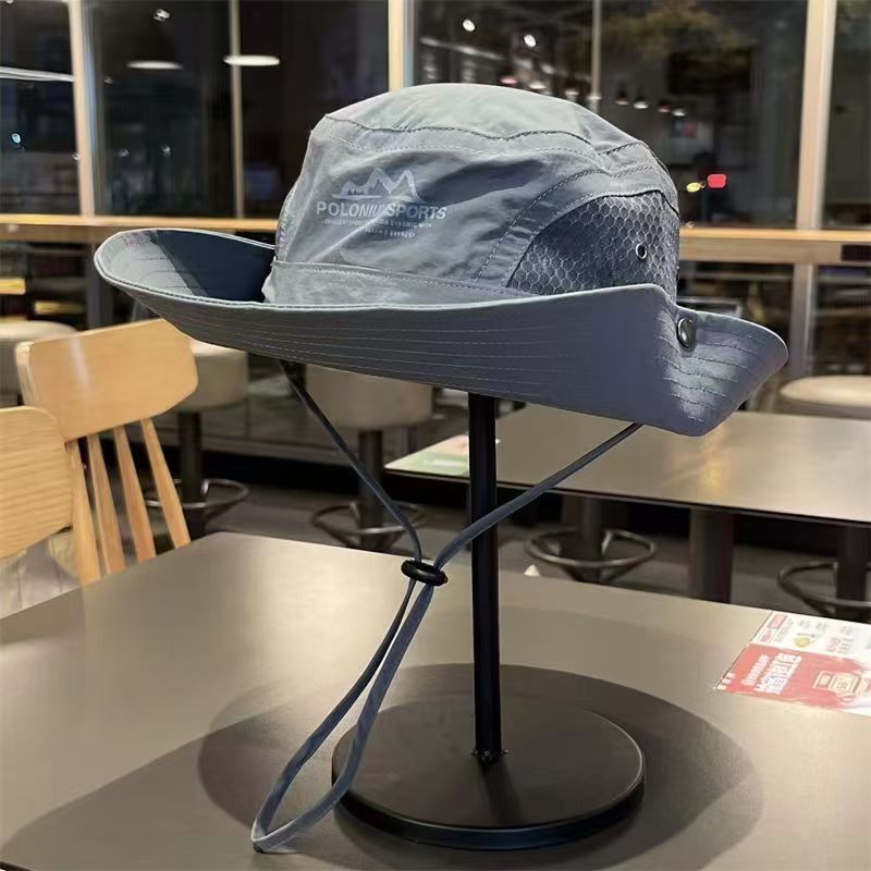 ダークグレー