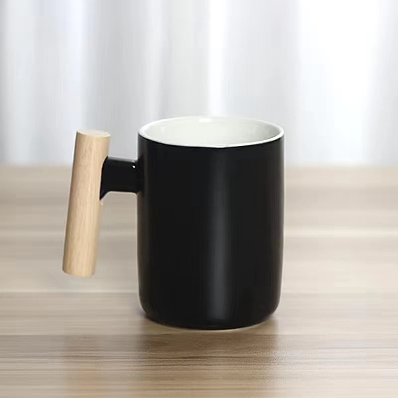 黒のコップ