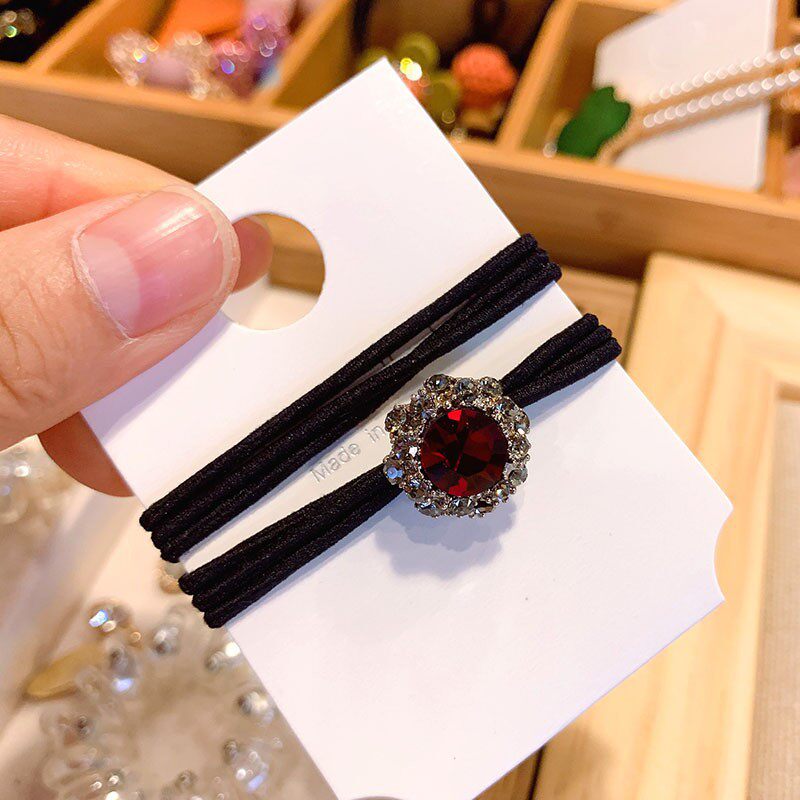 三つの赤いドリル