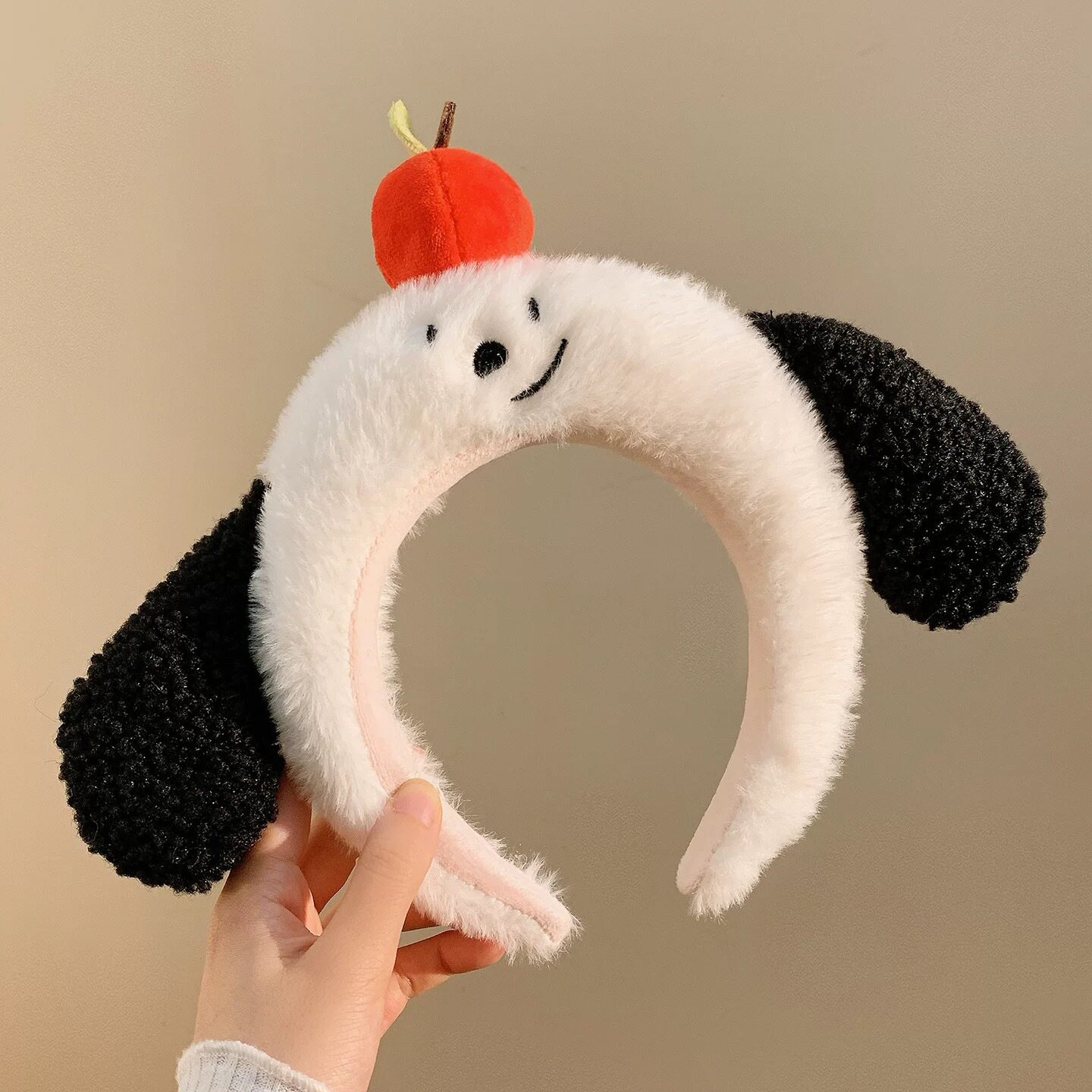 71#子犬の赤いリンゴのぬいぐるみヘアバンド