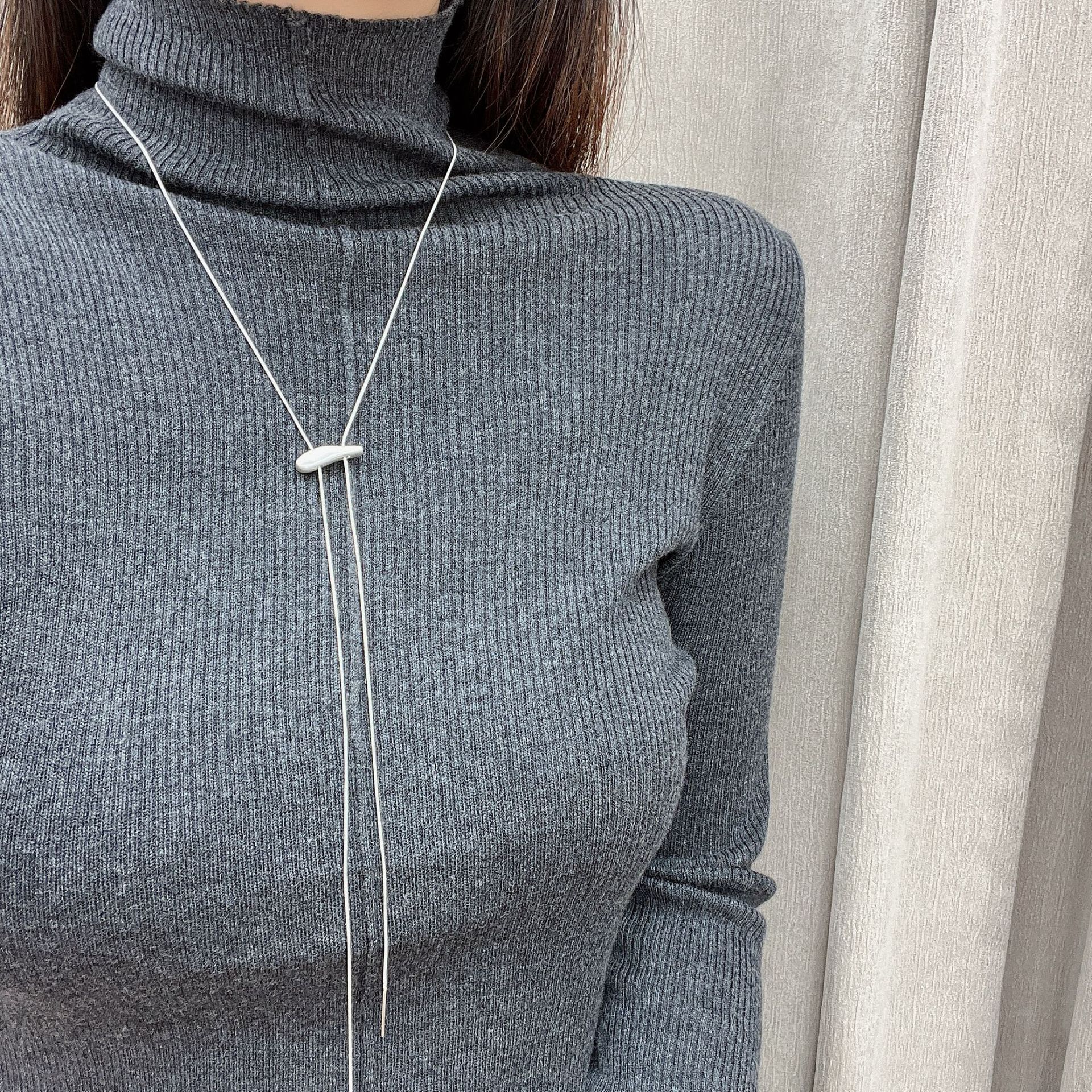 N1223 シルバーブラッシュドロングネックレス